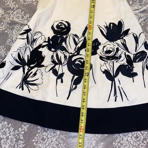WHBM Floral Strapless Dress Embroidered Corset White House Black Market SZ4 - Picture 14 of 14